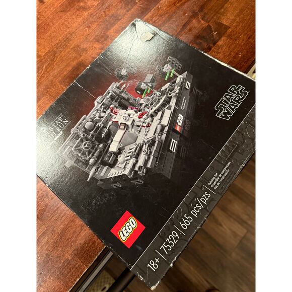 Lego Star Wars Death Star Trench Run - 75329 - New in Box - Picture 9 of 10